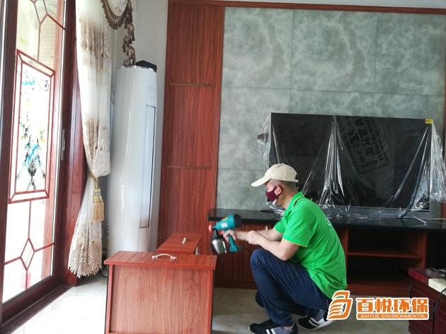 板材散發的刺鼻氣味有害？是甲醛超標嗎？ 